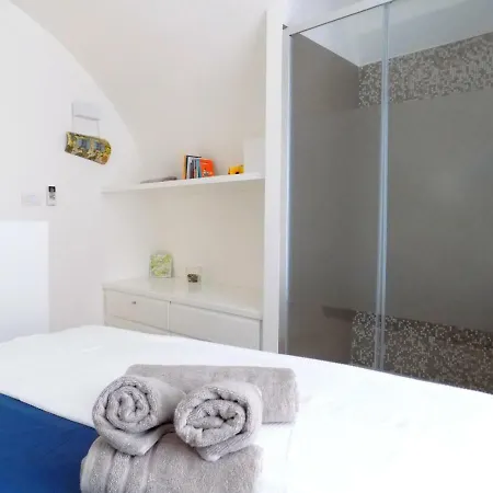 San Gregorio House アパート *